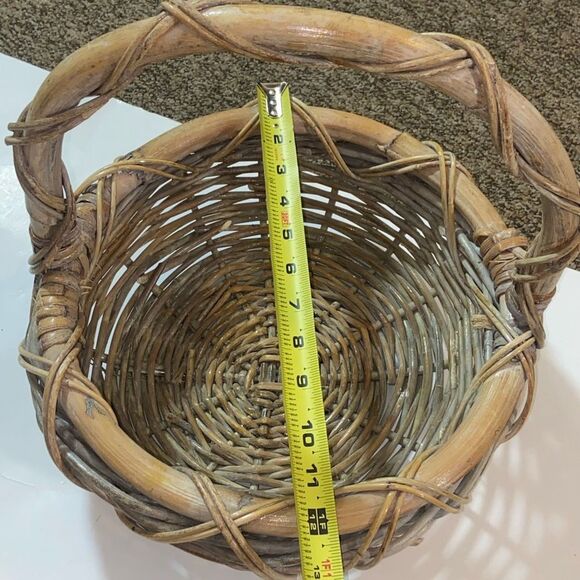 Rustic Primitive Home Decor Organized Tan Basket with Handle Wicker And Bamboo - Picture 10 of 15
